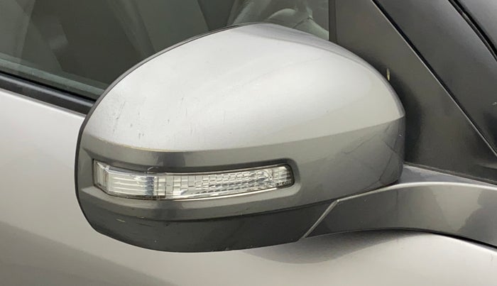 2012 Maruti Swift VXI, Petrol, Manual, 71,240 km, Right rear-view mirror - Indicator light not working