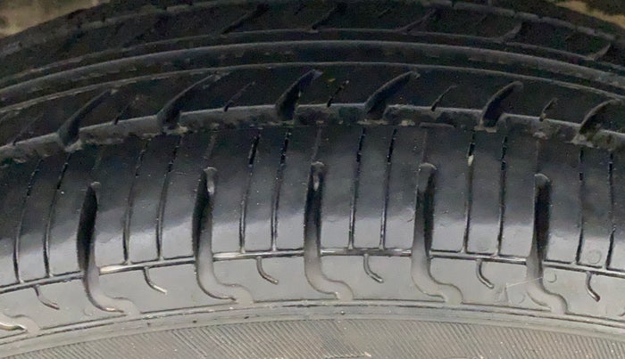 2019 Maruti New Wagon-R LXI CNG 1.0, CNG, Manual, 85,969 km, Right Rear Tyre Tread