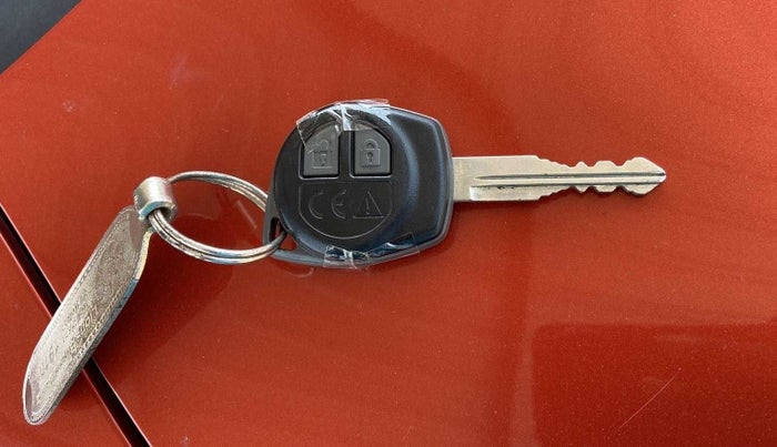 2019 Maruti Swift VXI, Petrol, Manual, 68,082 km, Lock system - Remote key not functional