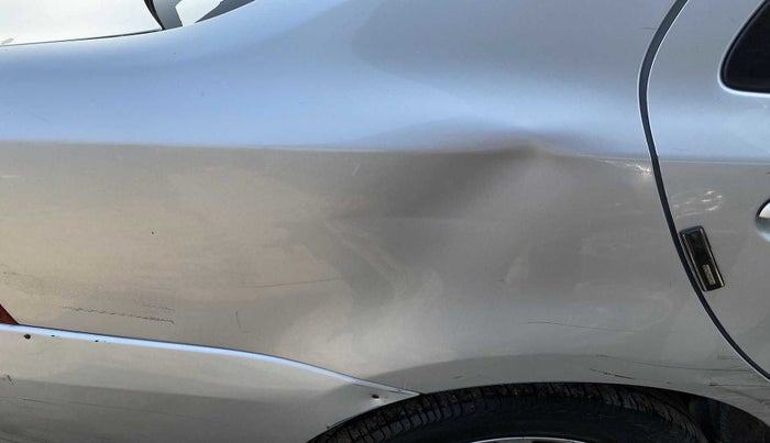 2017 Toyota Etios VX PLATINUM, Petrol, Manual, 45,760 km, Right quarter panel - Minor scratches