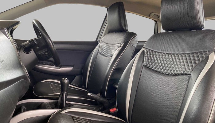 2020 Toyota Glanza V, Petrol, Manual, 25,940 km, Right Side Front Door Cabin