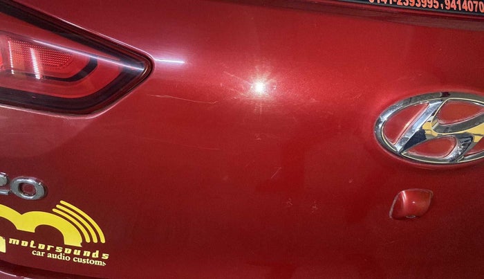 2015 Hyundai Elite i20 SPORTZ 1.2 (O), Petrol, Manual, 72,192 km, Dicky (Boot door) - Minor scratches