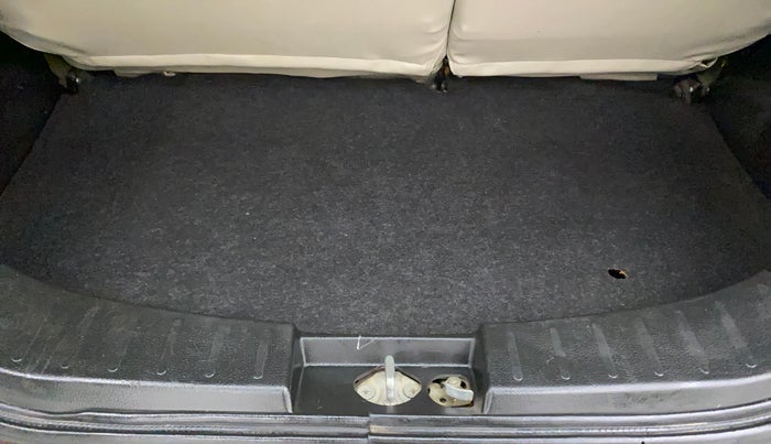 2016 Maruti Wagon R 1.0 VXI AMT, Petrol, Automatic, 76,658 km, Boot Inside