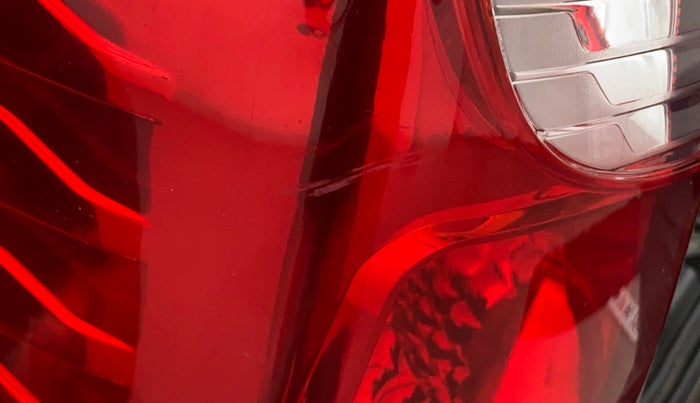 2016 Maruti Wagon R 1.0 VXI AMT, Petrol, Automatic, 76,658 km, Left tail light - Minor scratches
