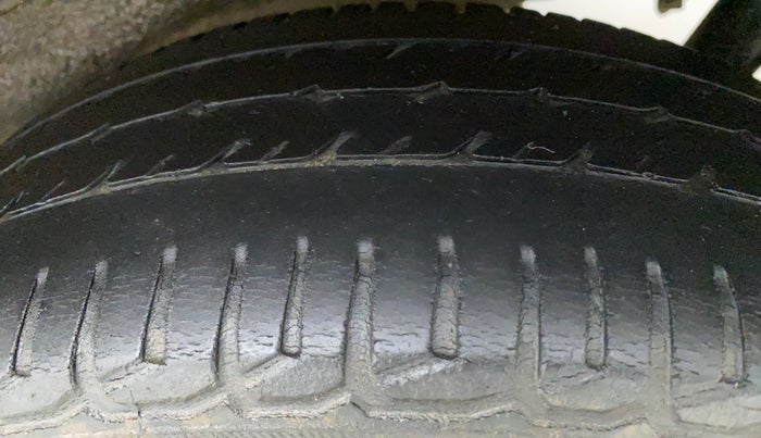 2016 Maruti Wagon R 1.0 VXI AMT, Petrol, Automatic, 76,658 km, Left Rear Tyre Tread
