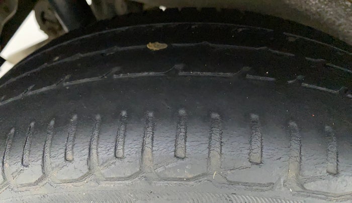 2016 Maruti Wagon R 1.0 VXI AMT, Petrol, Automatic, 76,658 km, Right Rear Tyre Tread