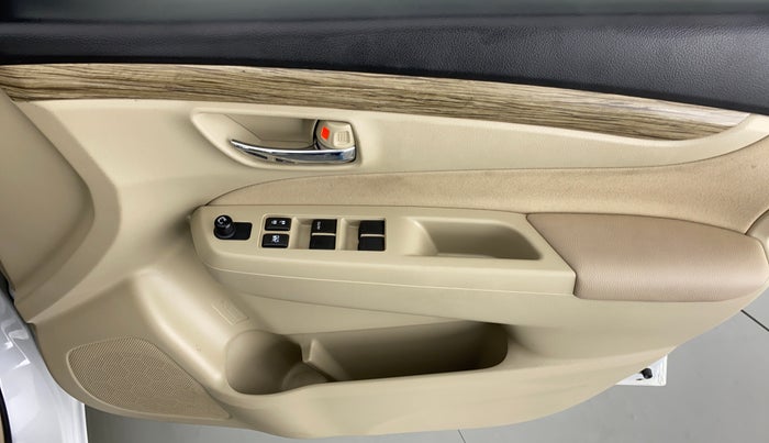 2021 Maruti Ciaz 1.5 SIGMA SHVS, Petrol, Manual, 18,855 km, Driver Side Door Panels Control