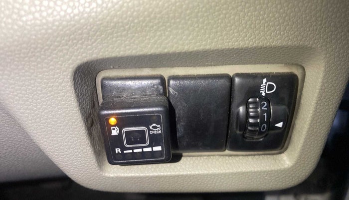 2016 Maruti Alto K10 VXI, CNG, Manual, 29,034 km, Dashboard - Headlight height adjustment not working