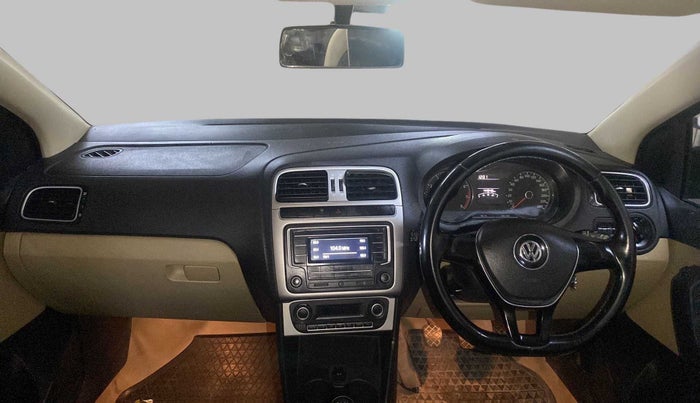 2017 Volkswagen Ameo HIGHLINE1.2L, Petrol, Manual, 44,934 km, Dashboard