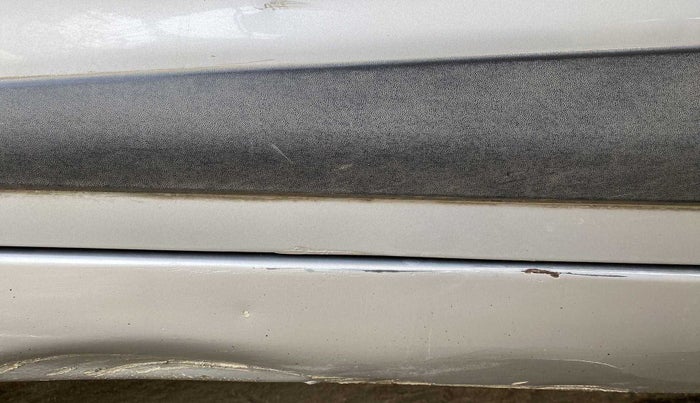 2014 Hyundai Xcent S 1.2, Petrol, Manual, 57,000 km, Left running board - Slightly dented