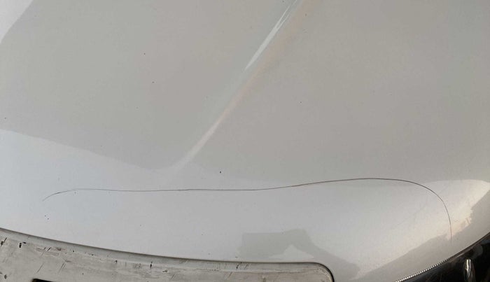 2014 Mahindra XUV500 W8, Diesel, Manual, 91,753 km, Bonnet (hood) - Minor scratches
