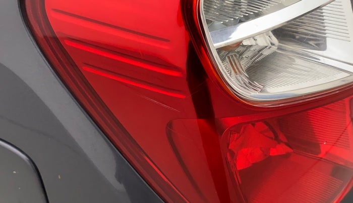 2015 Hyundai i10 SPORTZ 1.1, Petrol, Manual, 76,153 km, Left tail light - Minor scratches