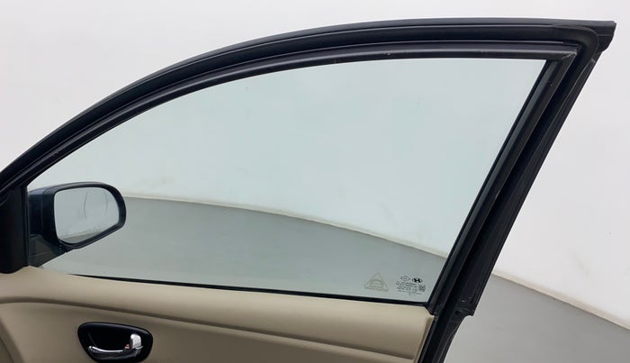 2015 Hyundai i10 SPORTZ 1.1, Petrol, Manual, 76,153 km, Right front window switch / handle - Power window makes minor noise
