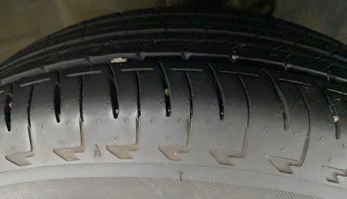 2022 Maruti Celerio VXI CNG, CNG, Manual, 5,871 km, Right Front Tyre Tread