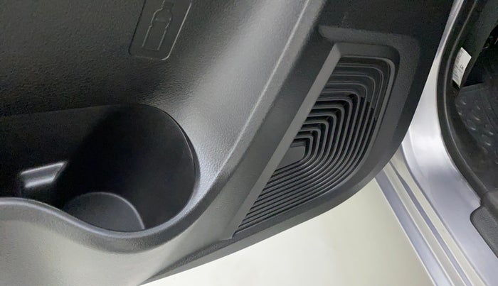2022 Maruti Celerio VXI CNG, CNG, Manual, 5,871 km, Infotainment system - Rear speakers missing / not working