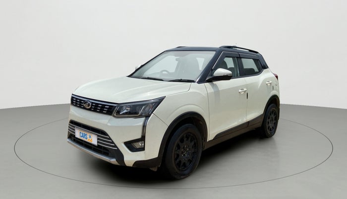 2020 Mahindra XUV300 W8 1.5 DIESEL AMT, Diesel, Automatic, 64,792 km, Left Front Diagonal