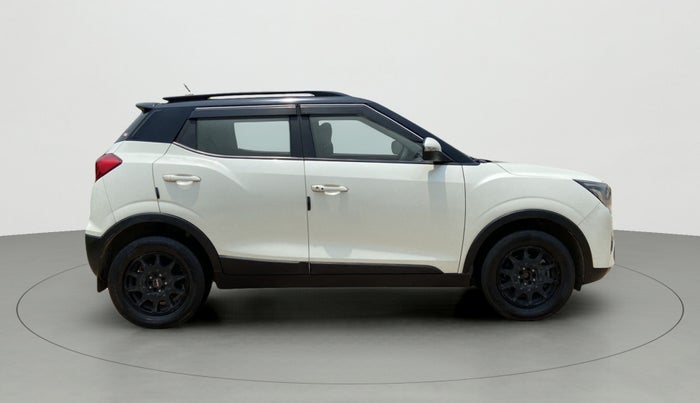 2020 Mahindra XUV300 W8 1.5 DIESEL AMT, Diesel, Automatic, 64,792 km, Right Side View