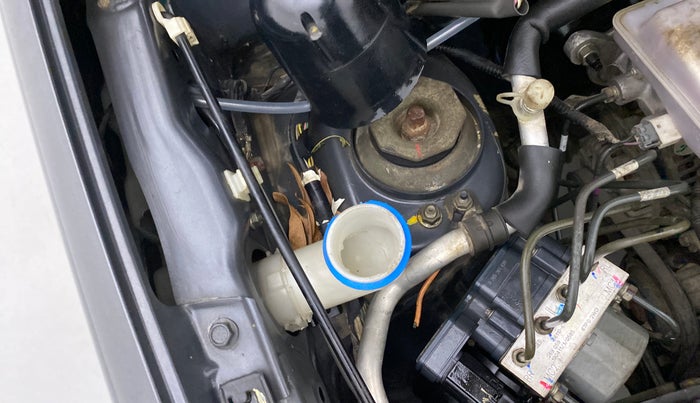 2019 Maruti Alto LXI, Petrol, Manual, 60,299 km, Front windshield - Wiper bottle cap missing