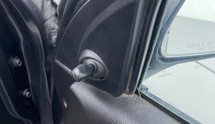 2019 Maruti Alto LXI, Petrol, Manual, 60,299 km, Right rear-view mirror - ORVM knob broken and not working
