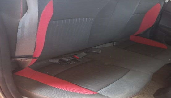 2018 Hyundai Elite i20 ASTA 1.4 CRDI DUAL TONE, Diesel, Manual, 36,593 km, Second-row right seat - Cover slightly stained