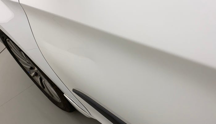2019 Maruti Ciaz ALPHA 1.5 SHVS PETROL, Petrol, Manual, 49,126 km, Front passenger door - Slightly dented