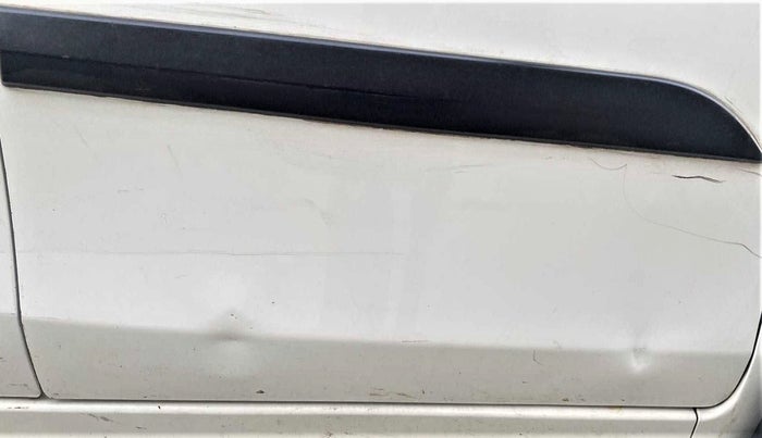2016 Maruti Alto 800 VXI, Petrol, Manual, 65,374 km, Driver-side door - Slightly dented