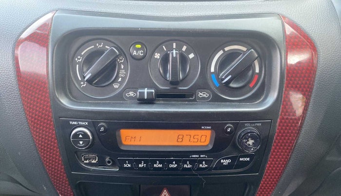 2016 Maruti Alto 800 VXI, Petrol, Manual, 65,374 km, Infotainment system - Button has minor damage