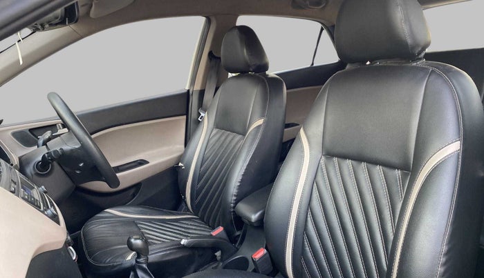 2016 Hyundai Elite i20 MAGNA 1.2, Petrol, Manual, 35,991 km, Right Side Front Door Cabin