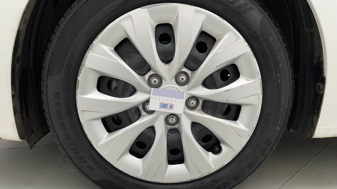 Wheels Hubcap Front LHS Gutter Rash