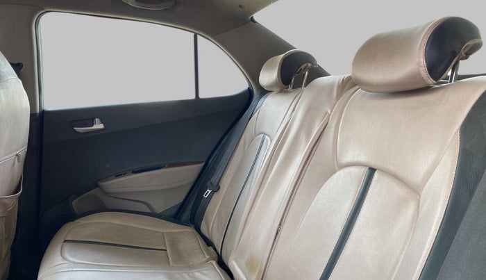 2016 Hyundai Xcent SX 1.2, Petrol, Manual, 77,139 km, Right Side Rear Door Cabin