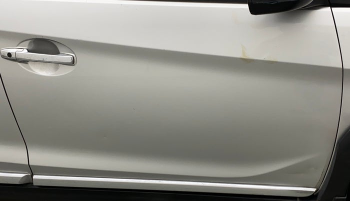 2016 Honda BR-V 1.5 i-VTEC VX, Petrol, Manual, 54,252 km, Driver-side door - Minor scratches