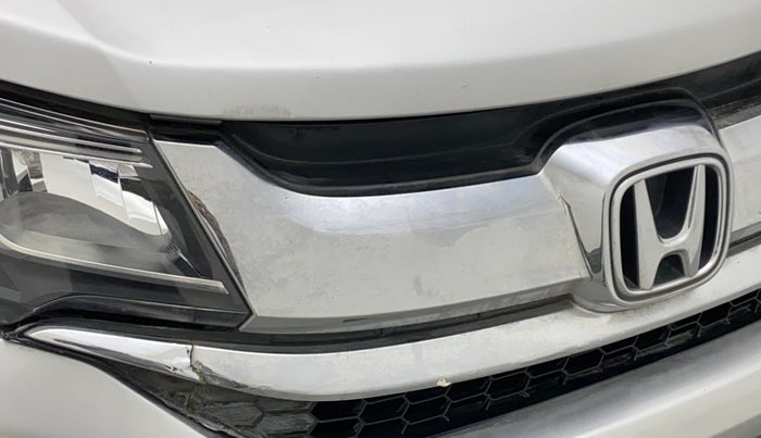 2016 Honda BR-V 1.5 i-VTEC VX, Petrol, Manual, 54,252 km, Front bumper - Chrome strip damage