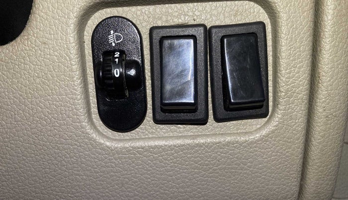 2018 Mahindra Thar CRDE 4X4 AC, Diesel, Manual, 46,132 km, Dashboard - Headlight height adjustment not working
