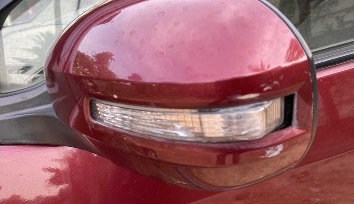 2012 Maruti Ertiga VXI, Petrol, Manual, 82,831 km, Left rear-view mirror - Indicator light has minor damage