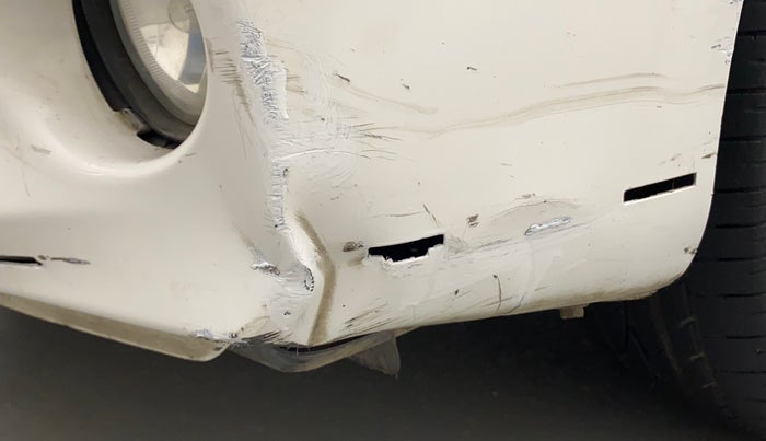 2012 Toyota Etios Liva VX, Petrol, Manual, 65,684 km, Front bumper - Bumper cladding minor damage/missing