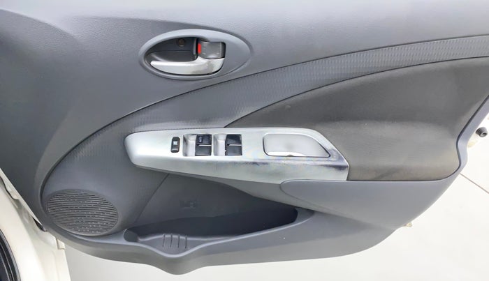 2012 Toyota Etios Liva VX, Petrol, Manual, 65,684 km, Driver Side Door Panels Control