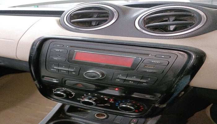 2014 Renault Duster 110 PS RXZ DIESEL, Diesel, Manual, 66,377 km, Infotainment system - AM/FM Radio - Not Working