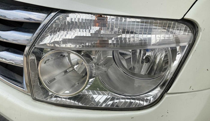 2014 Renault Duster 110 PS RXZ DIESEL, Diesel, Manual, 66,377 km, Right headlight - Clamp has minor damage