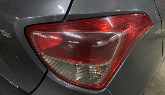 2018 Hyundai Grand i10 SPORTZ 1.2 KAPPA VTVT, Petrol, Manual, 50,688 km, Right tail light - Minor damage