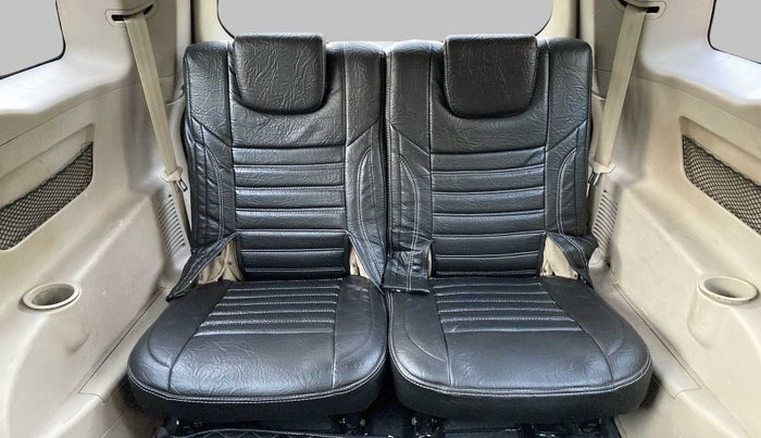 2017 Mahindra XUV500 W6, Diesel, Manual, 73,533 km, Third Seat Row ( optional )