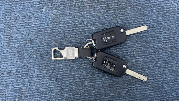 HONDA CIVIC-Key Close-up