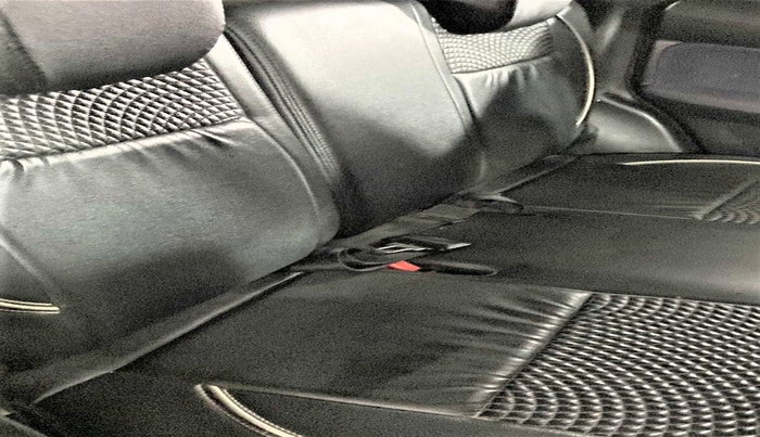 2019 Maruti Baleno DELTA PETROL 1.2, Petrol, Manual, 30,519 km, Second-row right seat - Cover slightly stained