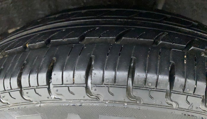2018 Renault Kwid RXL, Petrol, Manual, 18,925 km, Left Rear Tyre Tread