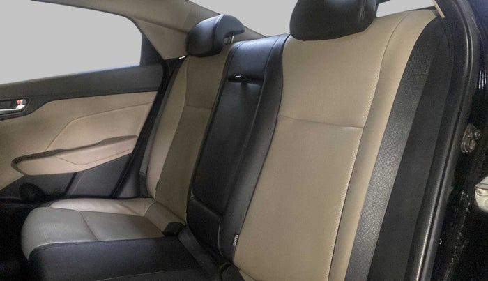 2018 Hyundai Verna 1.6 VTVT SX O, Petrol, Manual, 86,703 km, Right Side Rear Door Cabin