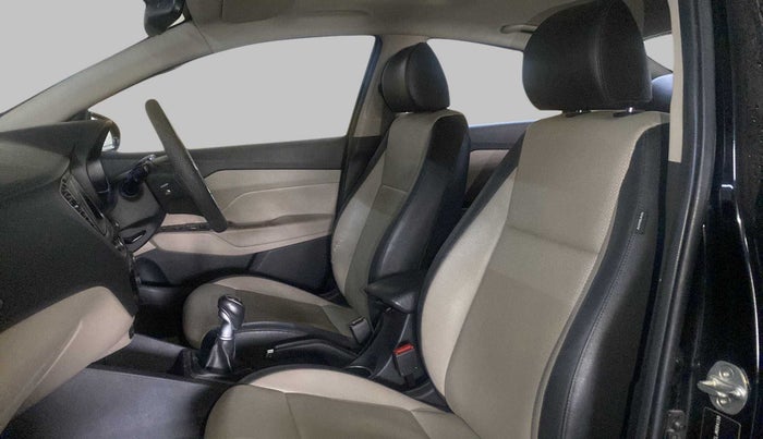 2018 Hyundai Verna 1.6 VTVT SX O, Petrol, Manual, 86,703 km, Right Side Front Door Cabin