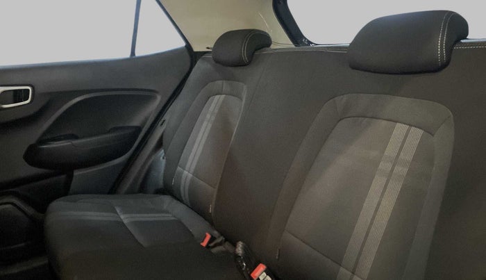 2019 Hyundai VENUE SX 1.0 TURBO, Petrol, Manual, 28,935 km, Right Side Rear Door Cabin