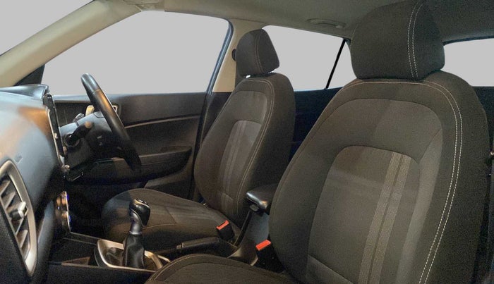 2019 Hyundai VENUE SX 1.0 TURBO, Petrol, Manual, 28,935 km, Right Side Front Door Cabin