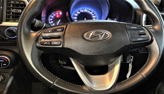 2019 Hyundai VENUE SX 1.0 TURBO, Petrol, Manual, 28,935 km, Steering wheel - Steering cover is minor torn