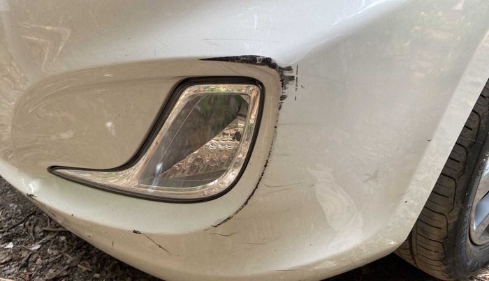2015 Hyundai Verna FLUIDIC 1.6 CRDI SX, Diesel, Manual, 99,193 km, Front bumper - Minor scratches