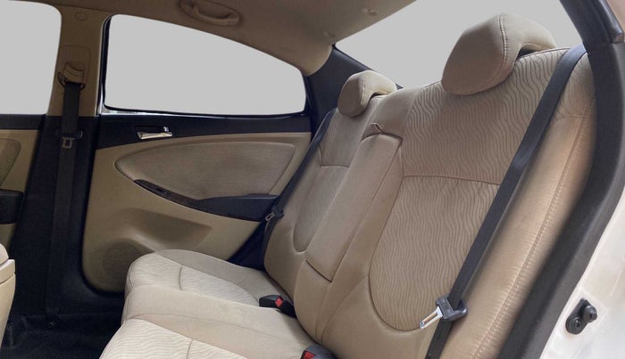 2015 Hyundai Verna FLUIDIC 1.6 CRDI SX, Diesel, Manual, 99,193 km, Right Side Rear Door Cabin